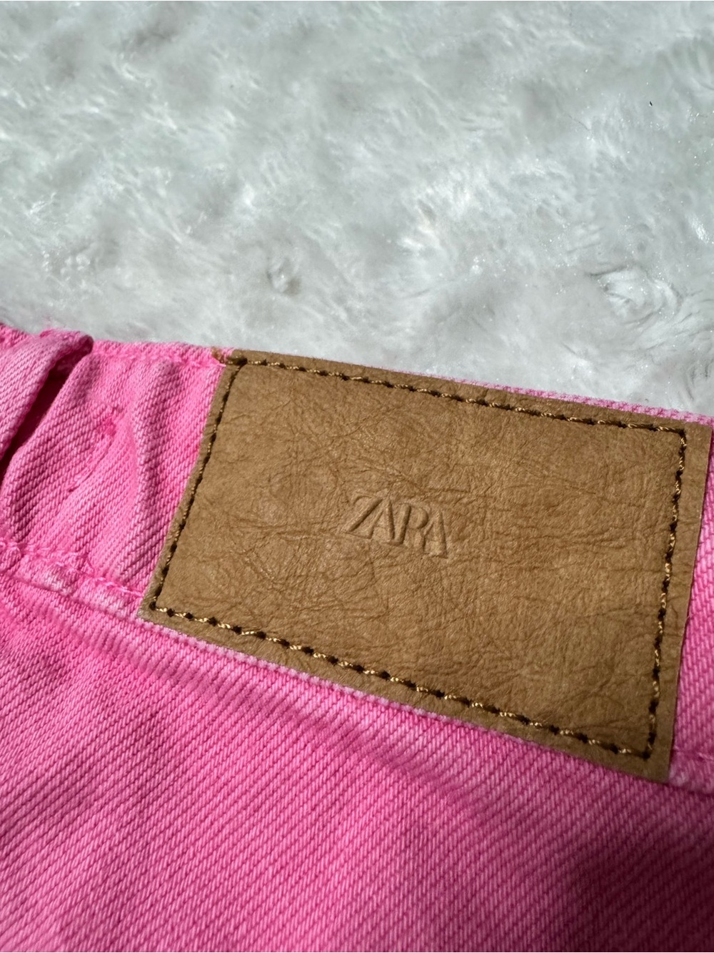 NWT- ZARA High Rise Pink Classic Denim Mom Shorts - Picture 8 of 14